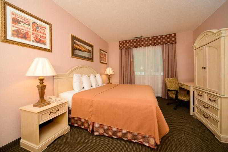 Best Western Circus City Inn Peru Экстерьер фото