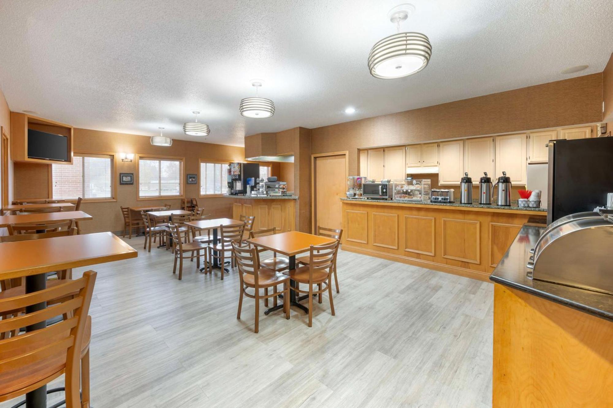 Best Western Circus City Inn Peru Экстерьер фото