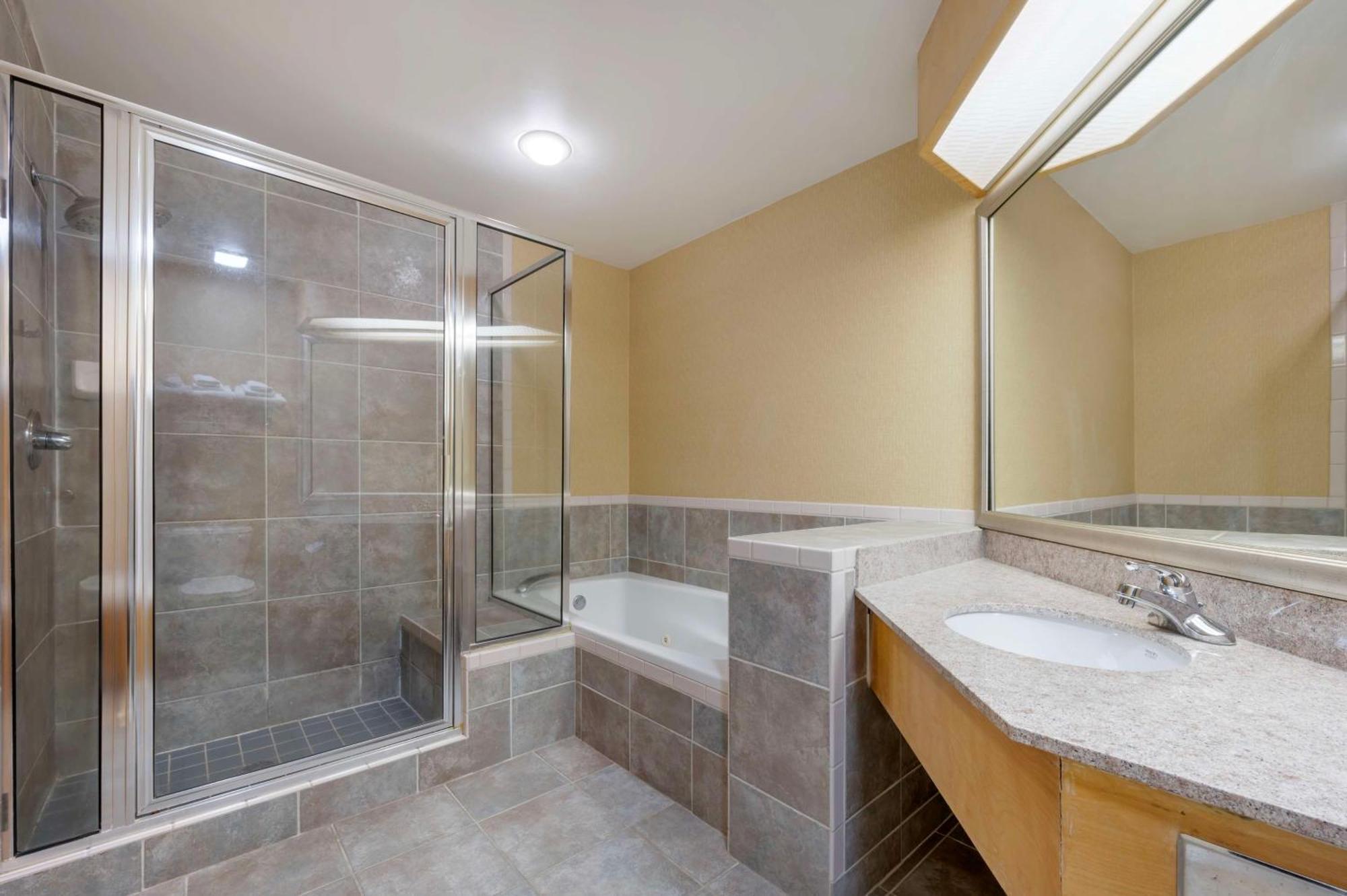 Best Western Circus City Inn Peru Экстерьер фото